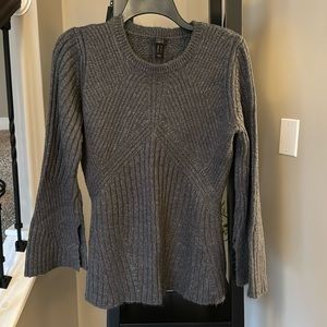 G.I.L.I grey flare sweater